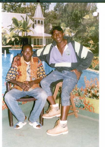 me with my friend noufou ( moi et mon pote noufou)